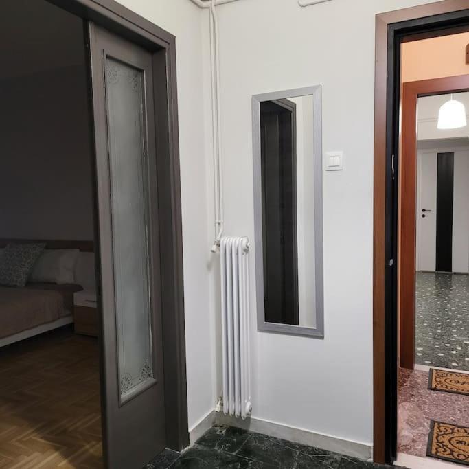 Great Apartment In Veria Luaran gambar